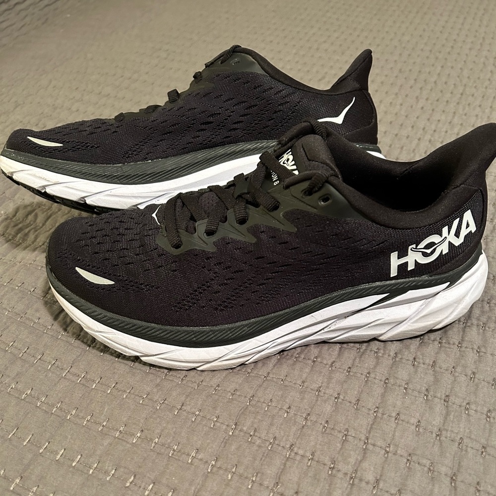 HOKA Clifton 8